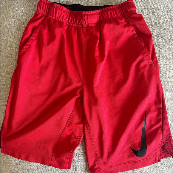 Nike dri fit shorts - Picture 1 of 3